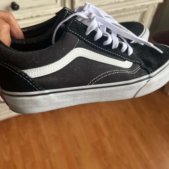 Black and white Old Skool Vans - Picture 3 of 4